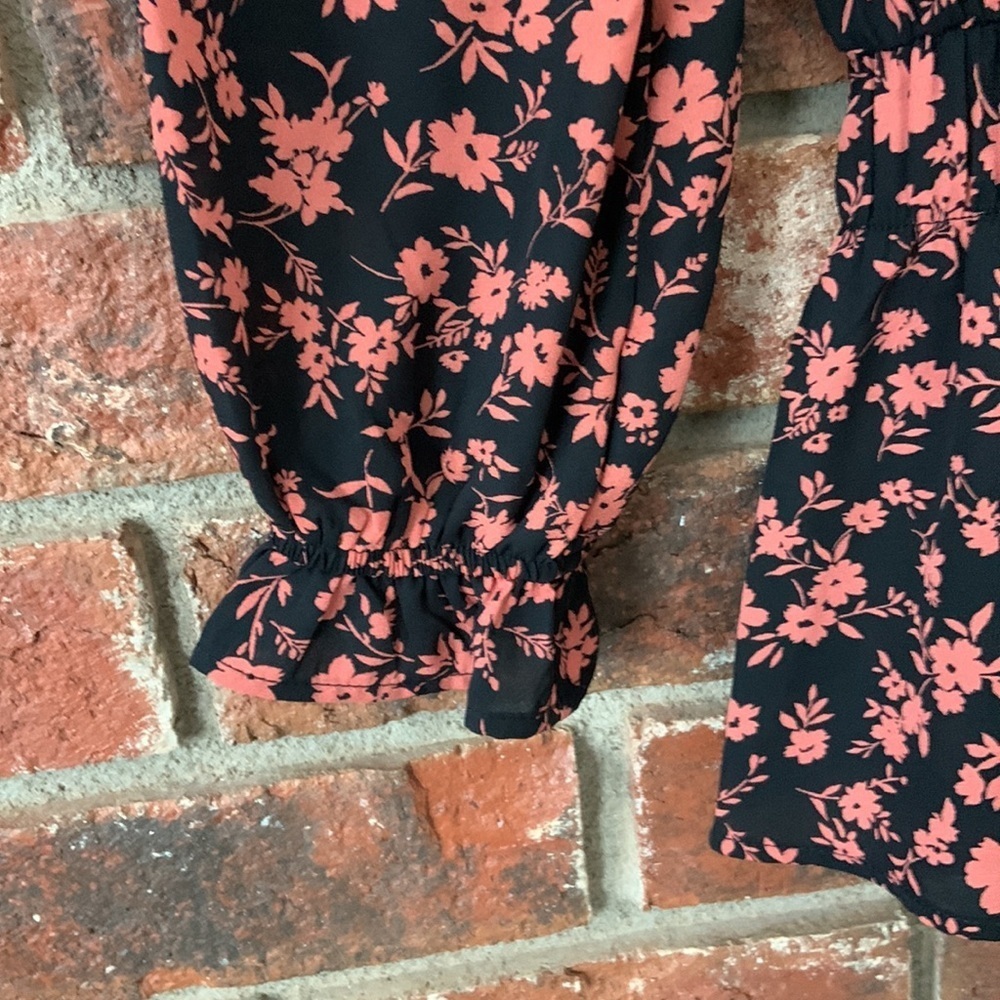 Lipslide Black & Peach Floral Peplum Top - Picture 4 of 6